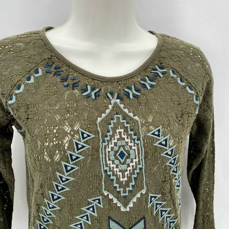 Size S FREE PEOPLE AZTEC Shirt