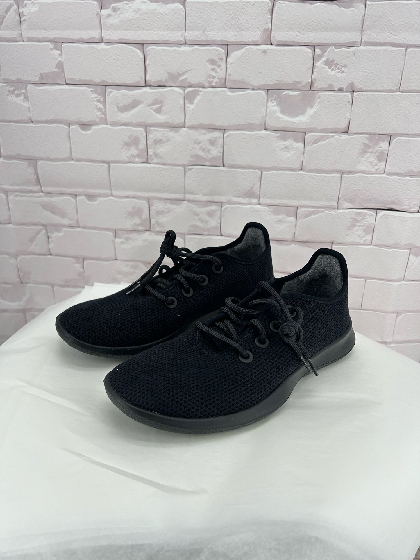 Black W Shoe Size 11 ALLBIRDS Sneakers