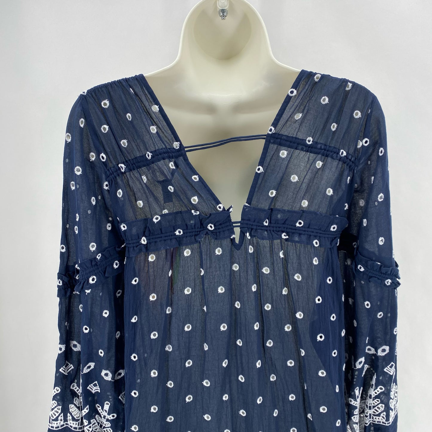 Size 2 DEREK LAM CIRCLES Dress