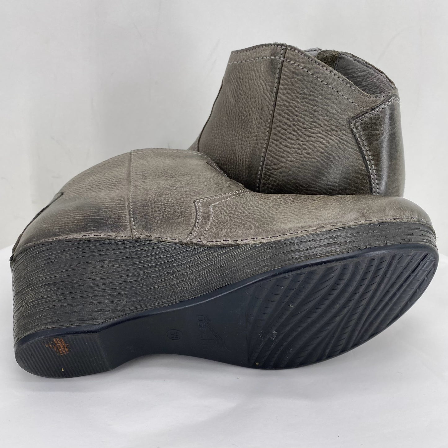 Gray W Shoe Size 39 DANSKO shooties/booties