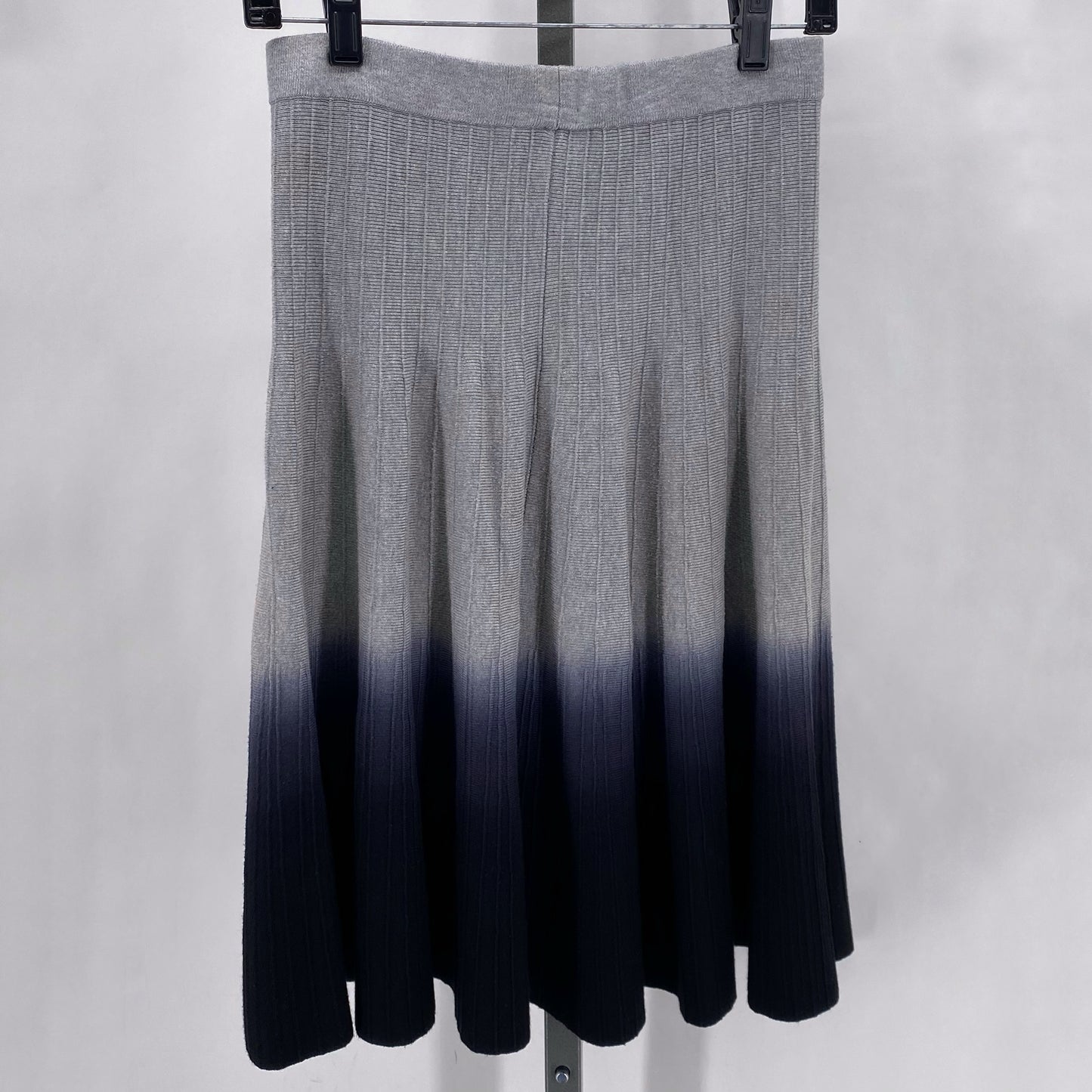 Size M CARMEN MARC VALVO Skirt