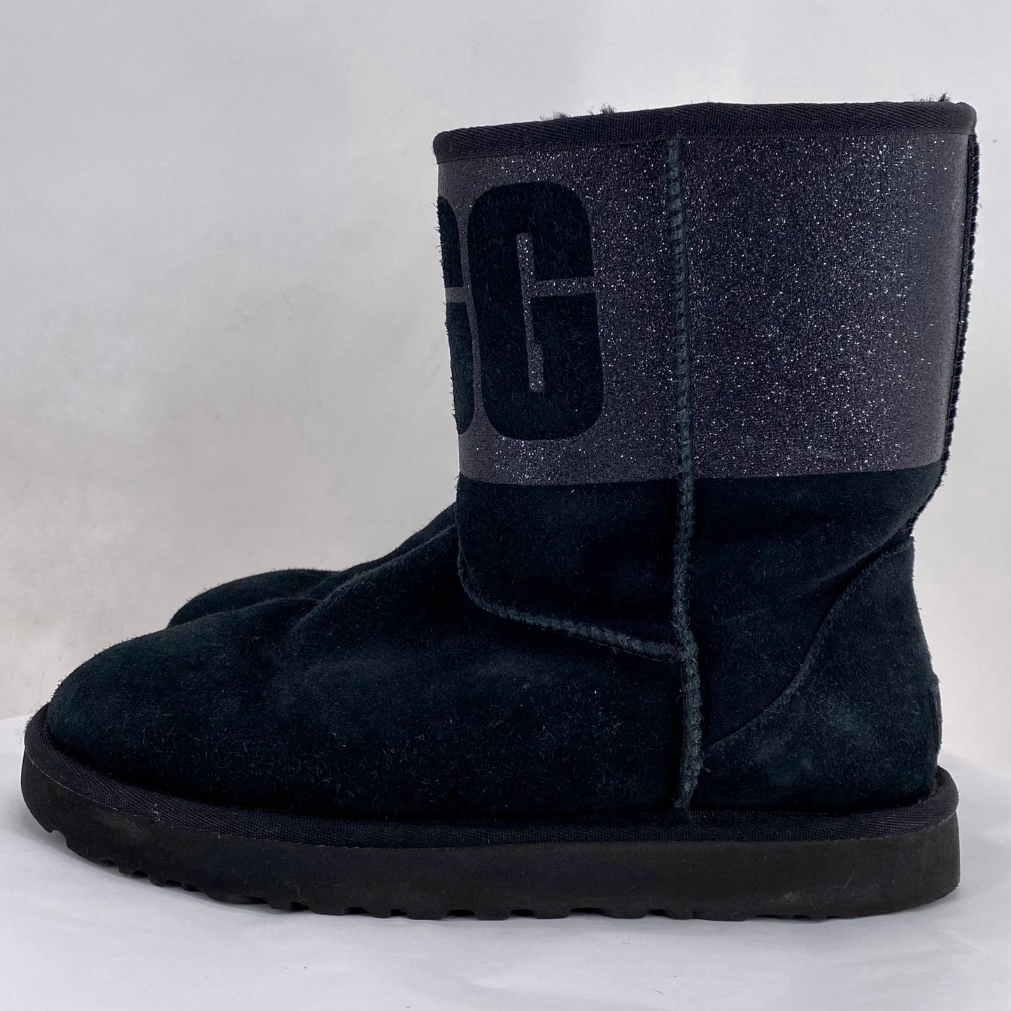 Black W Shoe Size 9 UGG Boots