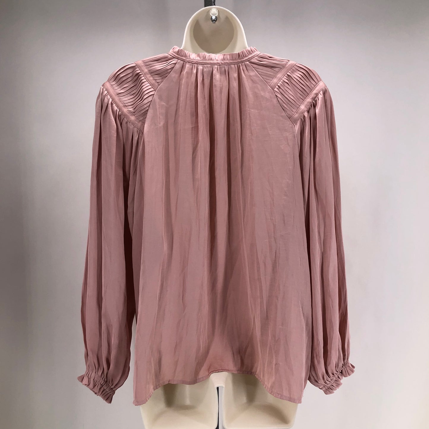Size M Philosophy Shirt