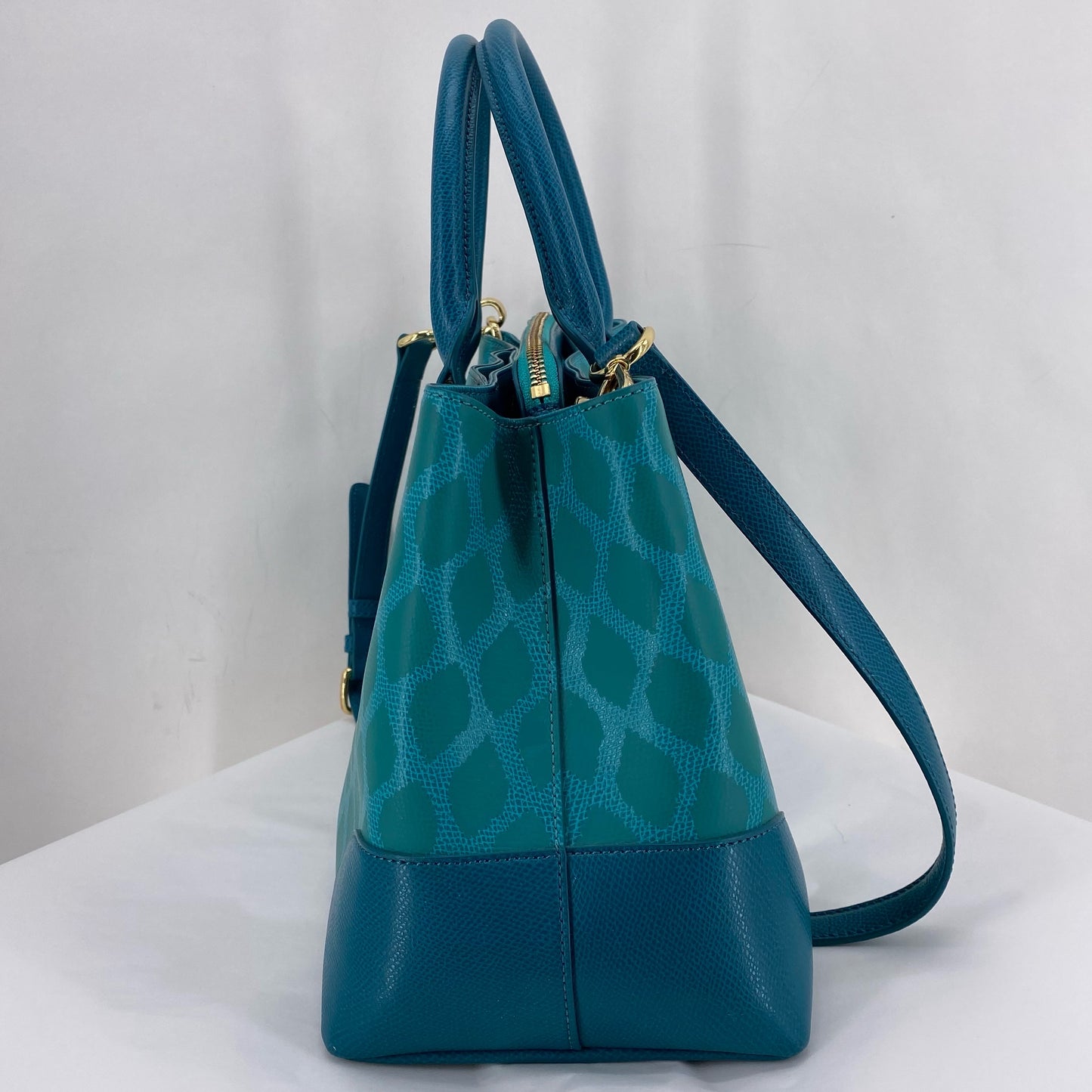 Turqouise VERA BRADLEY Satchel