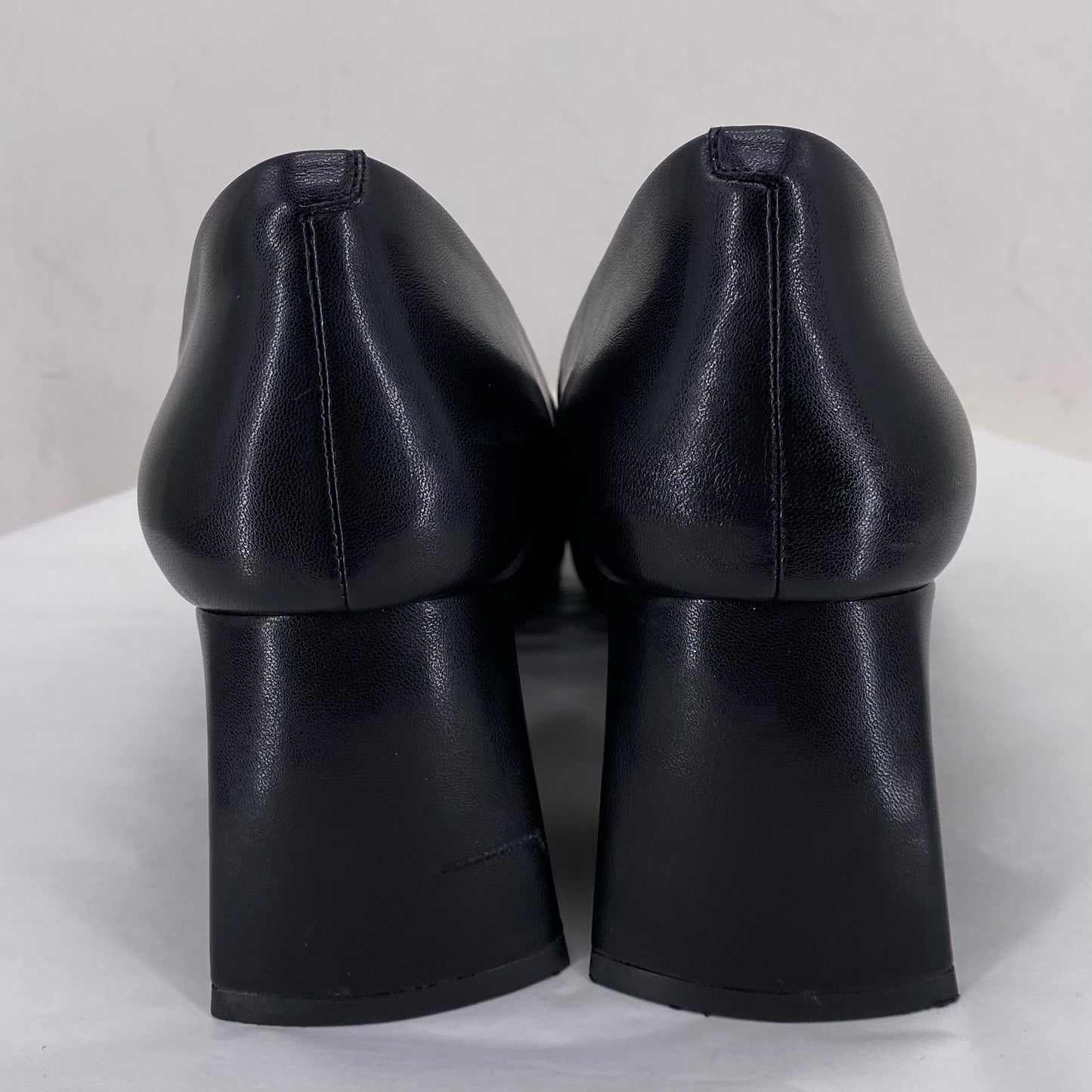 Black W Shoe Size 8 JEFFREY CAMPBELL Pumps