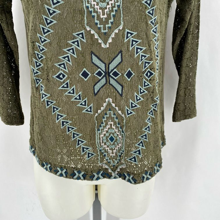 Size S FREE PEOPLE AZTEC Shirt