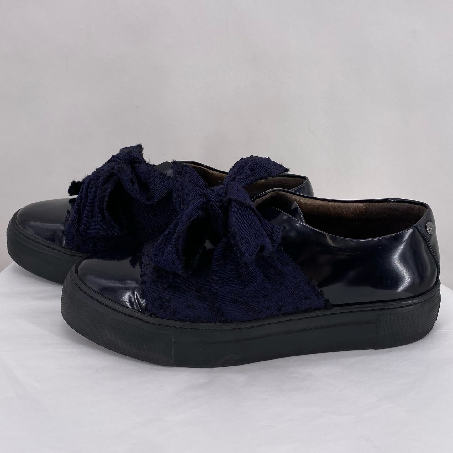 Black W Shoe Size 8 AGL Flats