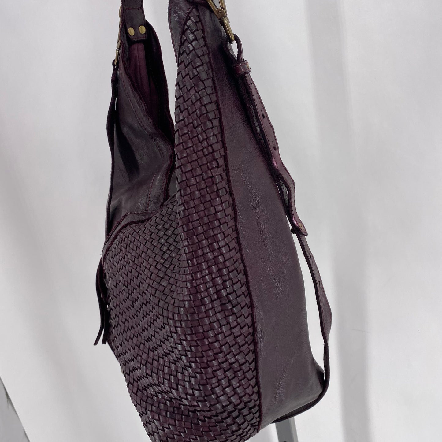 Purple SUNDANCE Leather Shoulder Bag