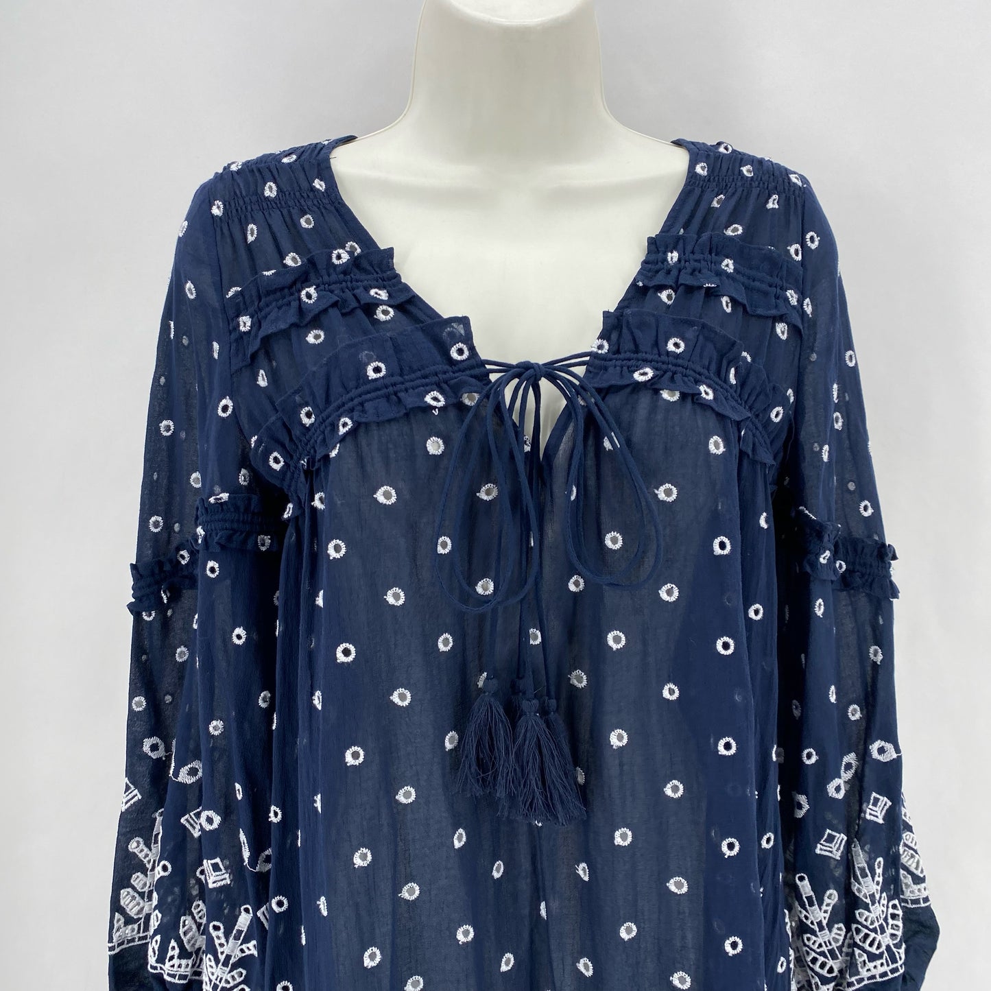 Size 2 DEREK LAM CIRCLES Dress