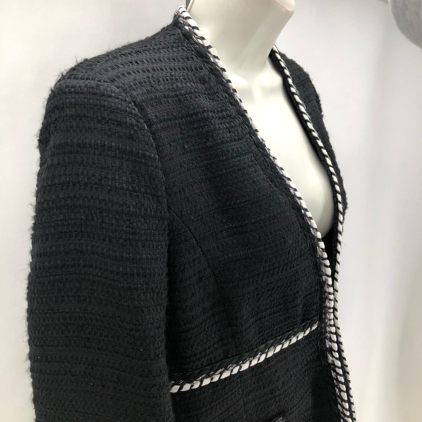 Size M ZARA BASIC Tweed Jacket