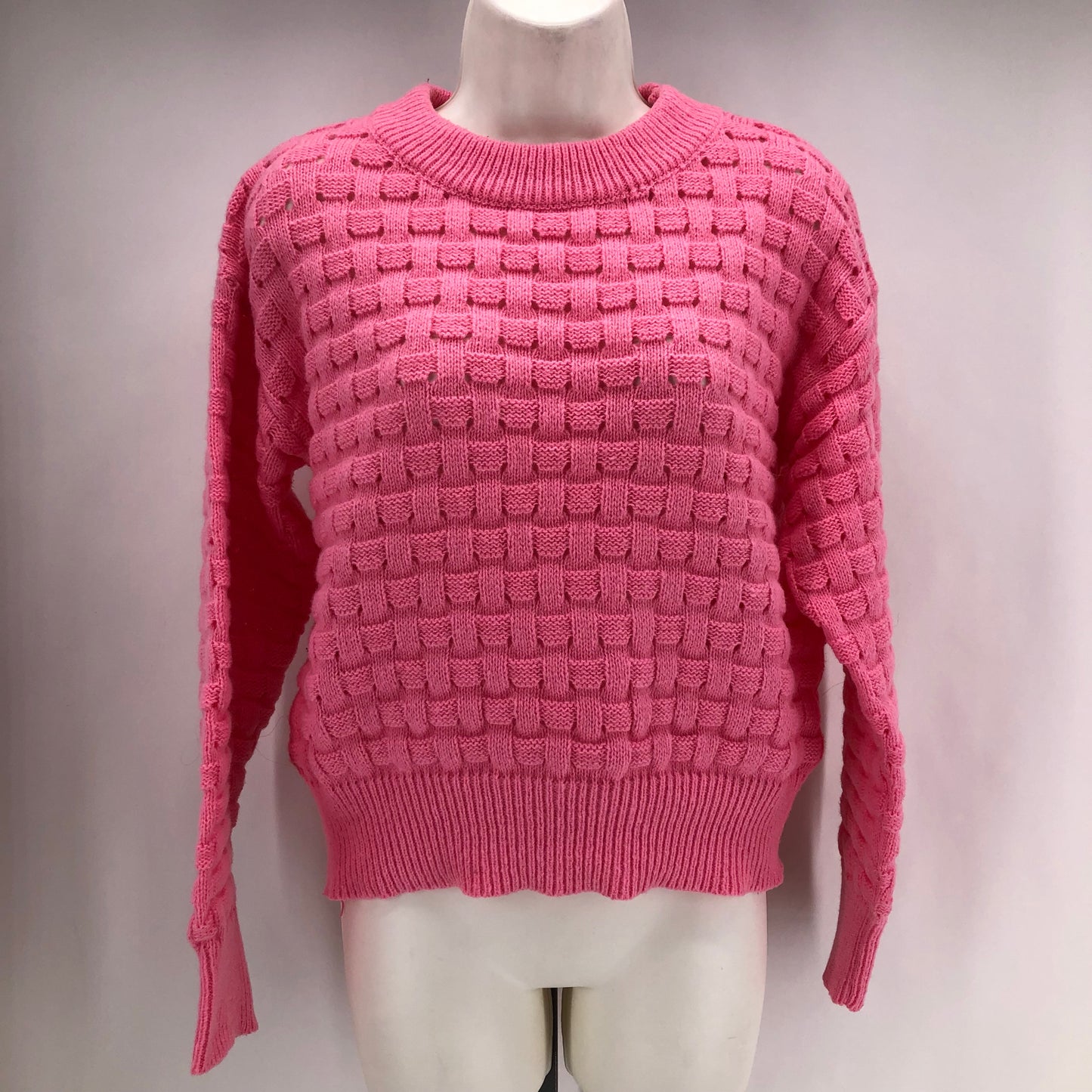 Size M NO TAG BASKET WEAVE Sweater