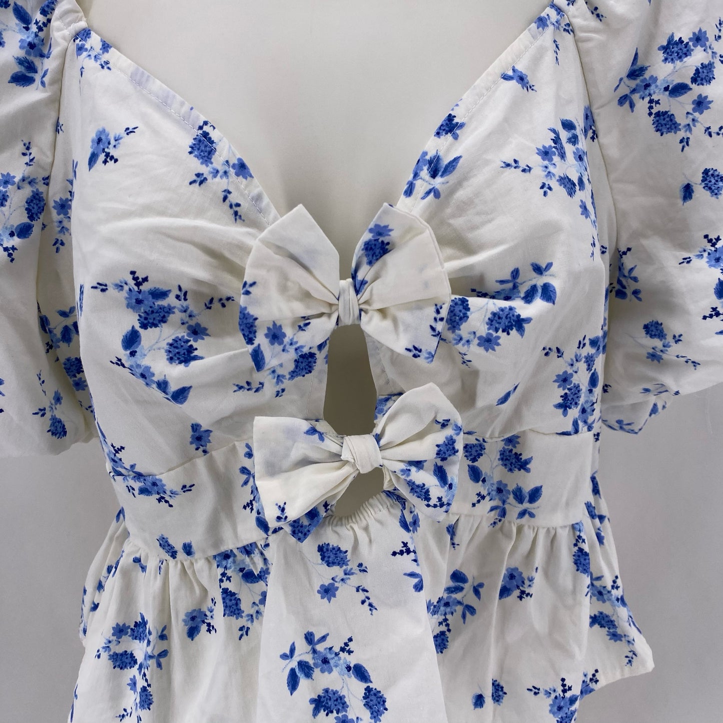 Size XL FLOWERS Shirt