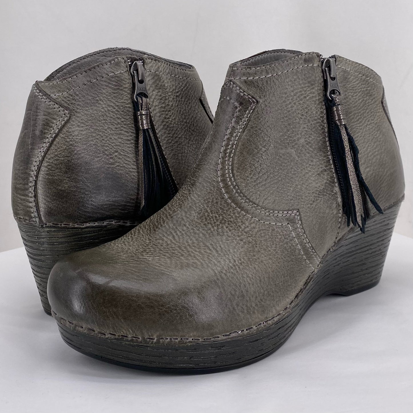 Gray W Shoe Size 39 DANSKO shooties/booties
