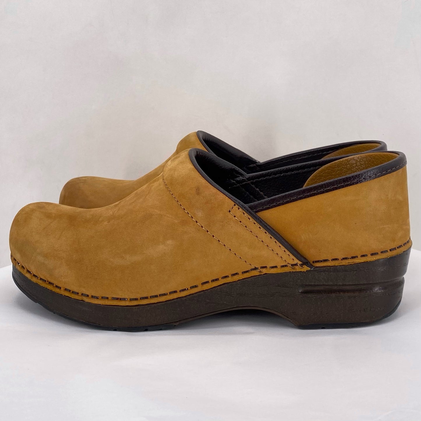 Camel W Shoe Size 39 DANSKO Clog