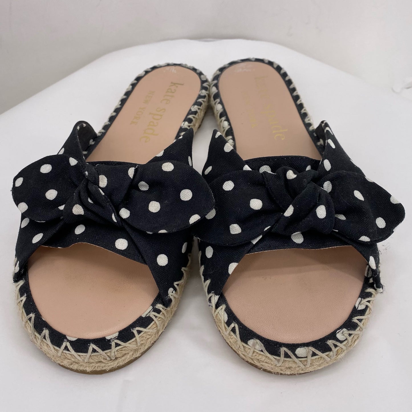 BLACK/WHITE W Shoe Size 9 KATE SPADE Sandals