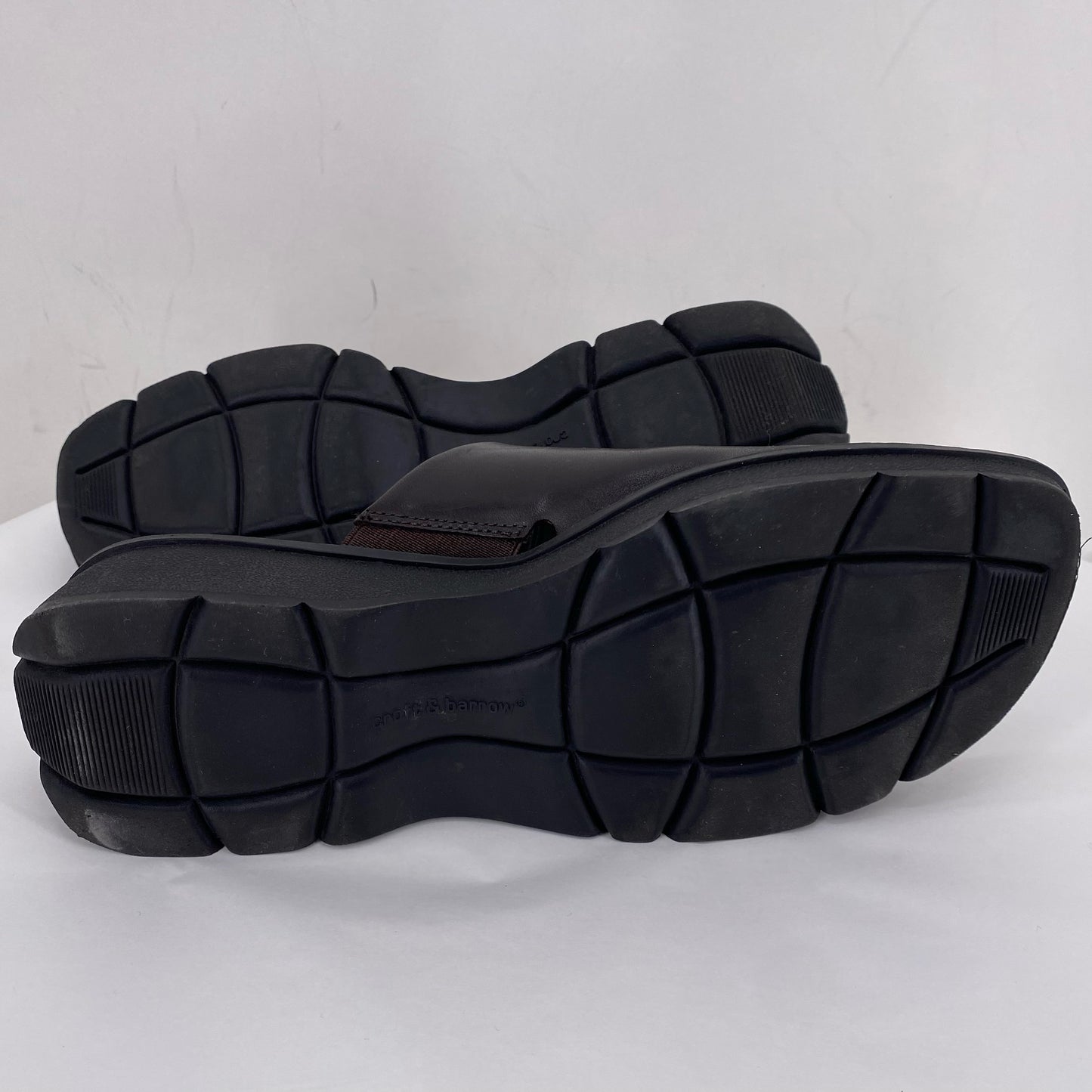 CHOCOLATE W Shoe Size 7 CROFT & BARROW Sandals
