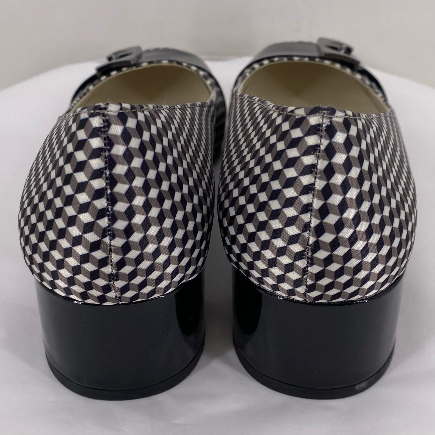 BLACK/WHITE W Shoe Size 8.5 ANNE KLEIN Pumps