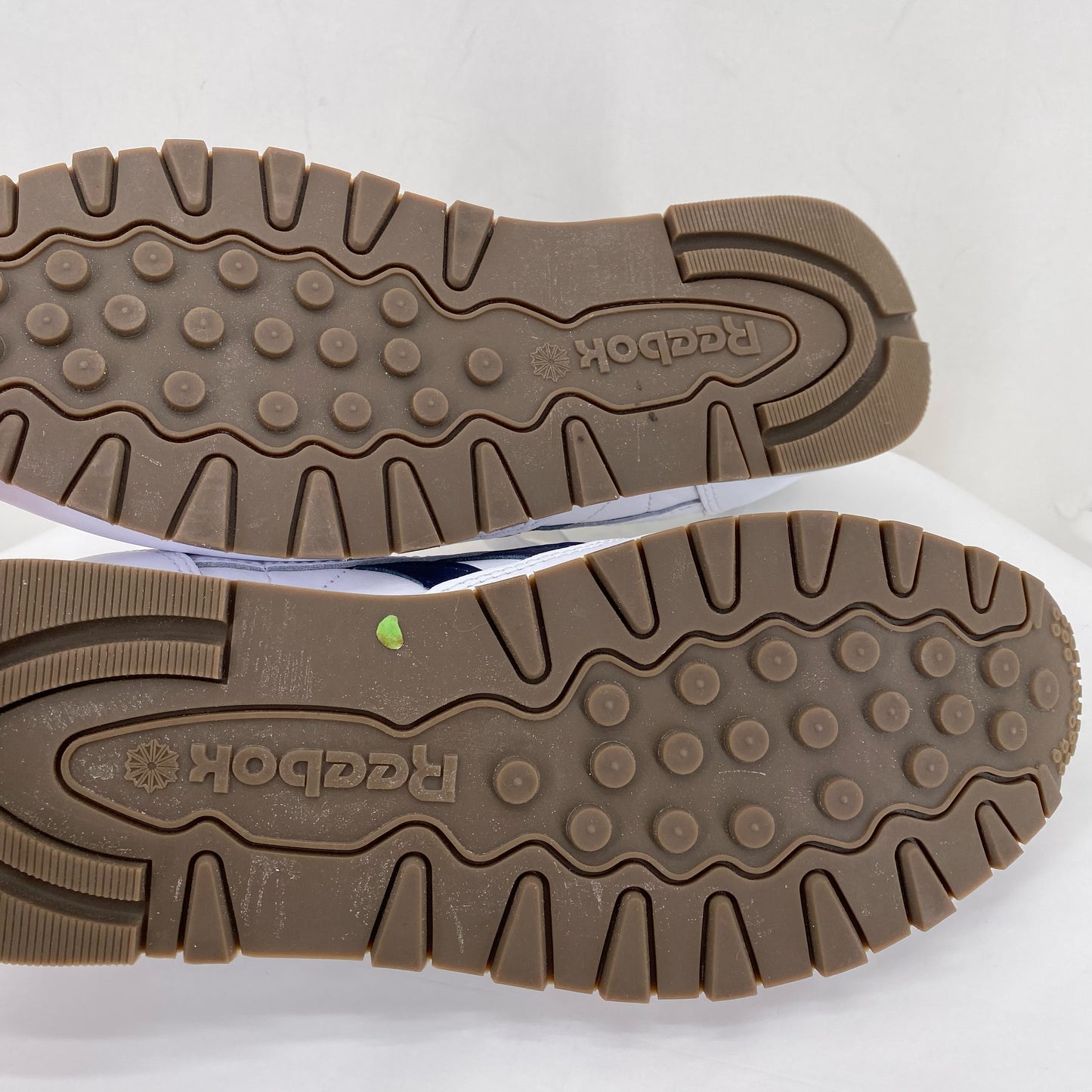 White W Shoe Size 9.5 REEBOK Sneakers