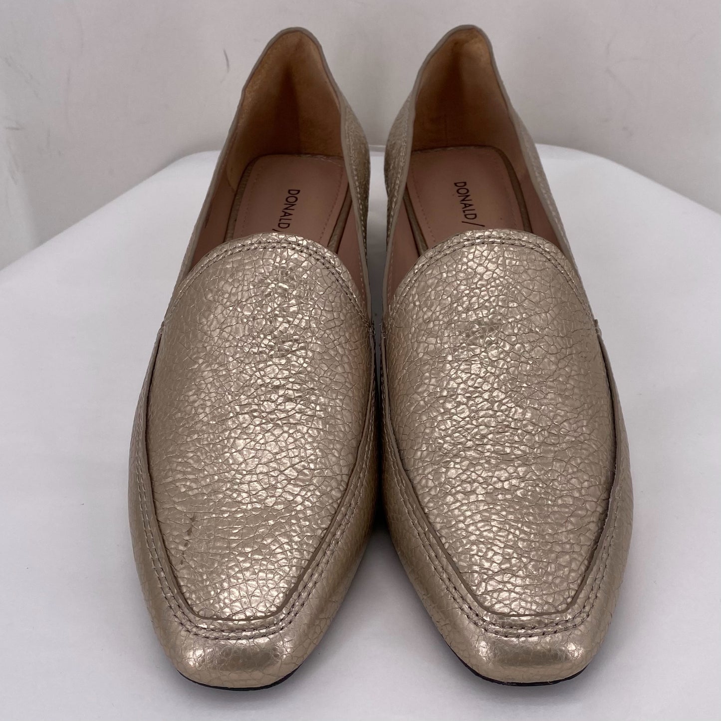 Champagne DONALD J PLINER W Shoe Size 9 Loafer