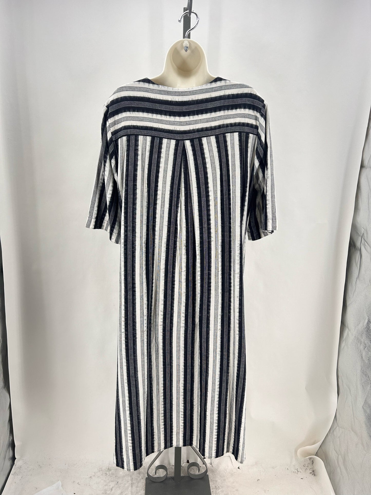 Size 3 M SQUARE BY NEETU MALIK Dress