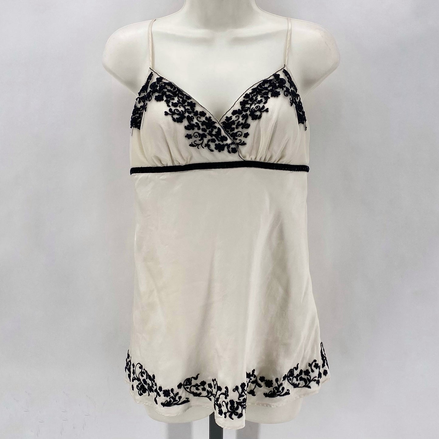 Size M WHITE HOUSE BLACK Silk Camisole