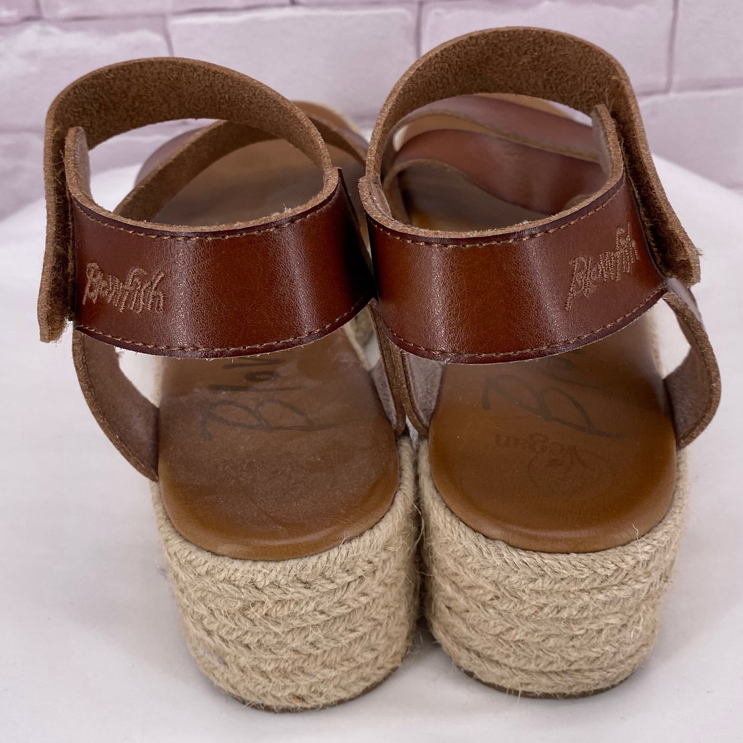 BROWN W Shoe Size 9 BLOWFISH Sandals