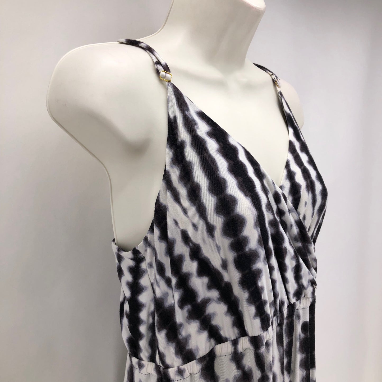 Size 6 CALVIN KLEIN TYE DYE Dress