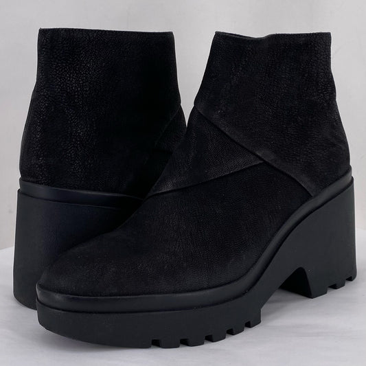 Black W Shoe Size 8 EILEEN FISHER Boots