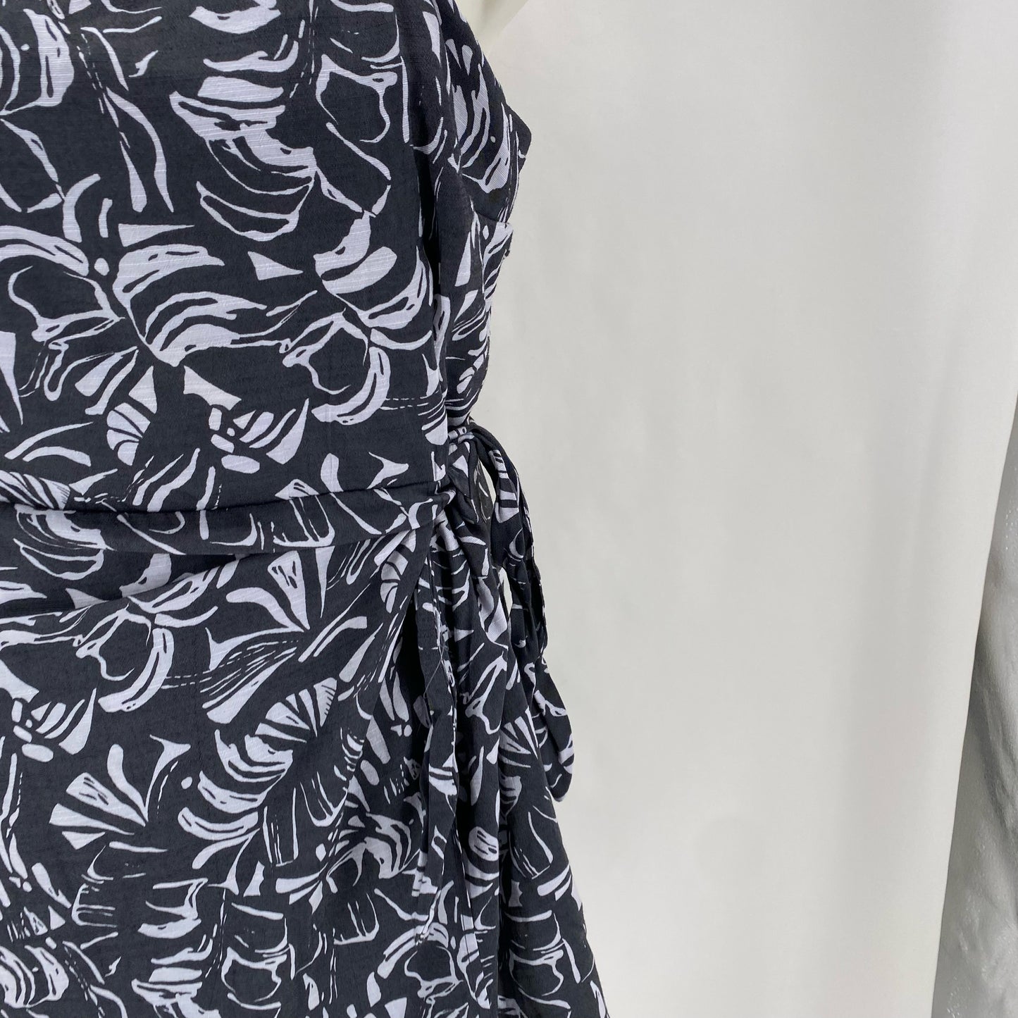 Size L NINE WEST Dress