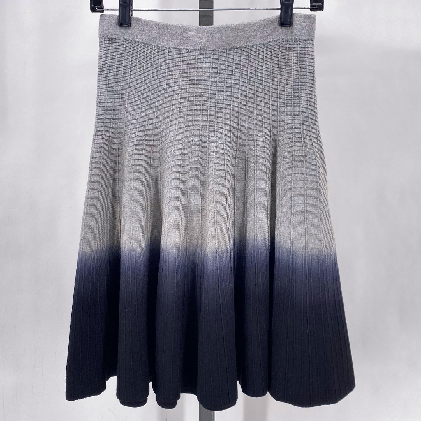 Size M CARMEN MARC VALVO Skirt