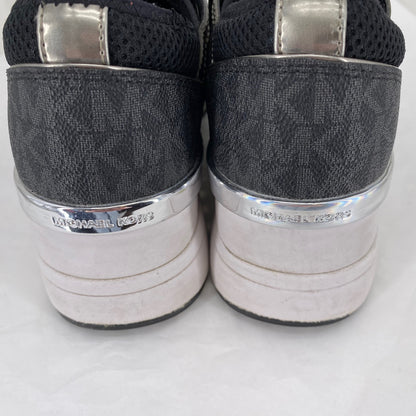 Black W Shoe Size 9 MICHAEL KORS Sneakers