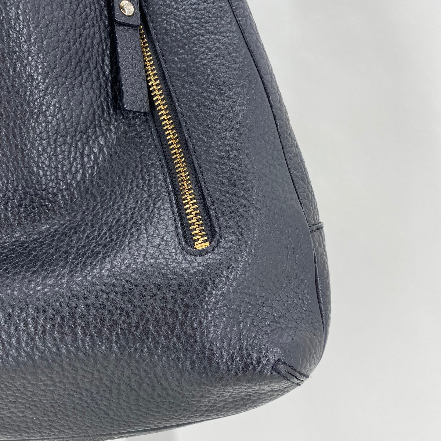Black KATE SPADE Leather Pebbeled Leather Shoulder Bag