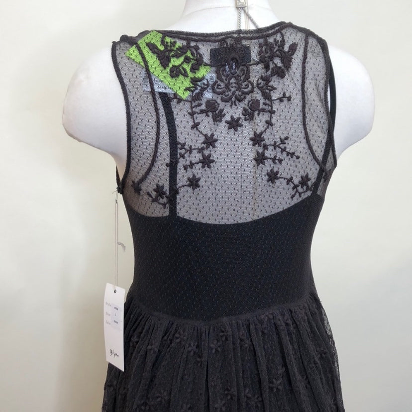 Size L BIYA NET Solid Dress