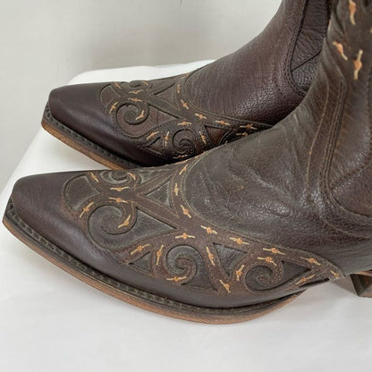 CHOCOLATE W Shoe Size 7 ARIAT Boots