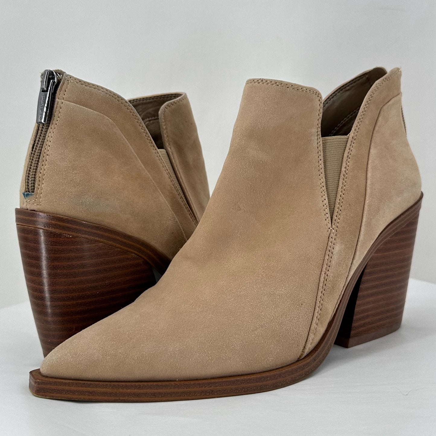 Tan W Shoe Size 10 VINCE CAMUTO shooties/booties