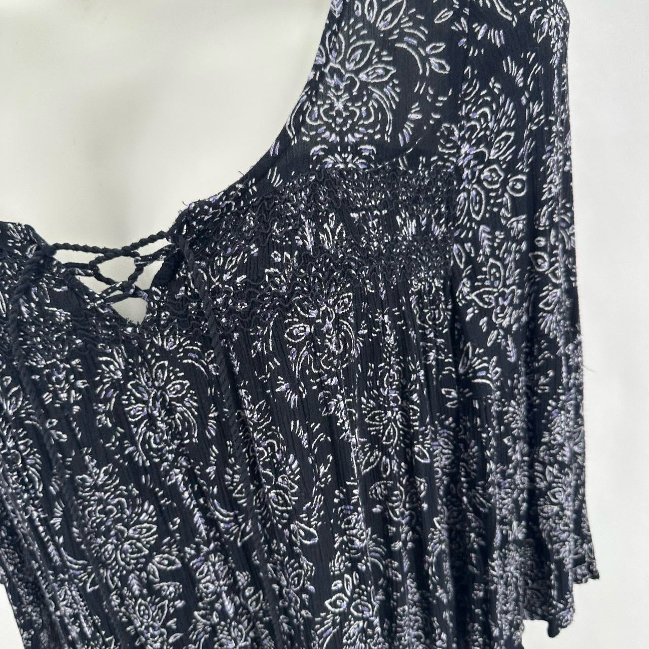 Size L MUDD Dress