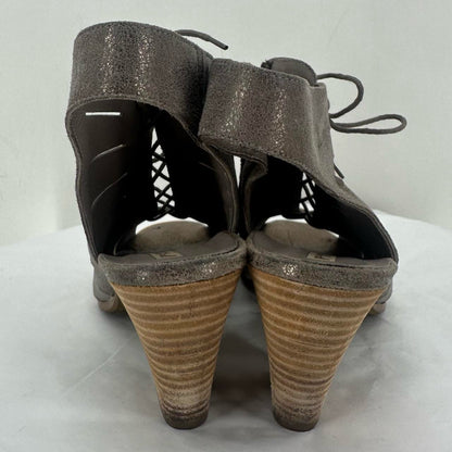 Bronze W Shoe Size 7 PAUL GREEN Sandals
