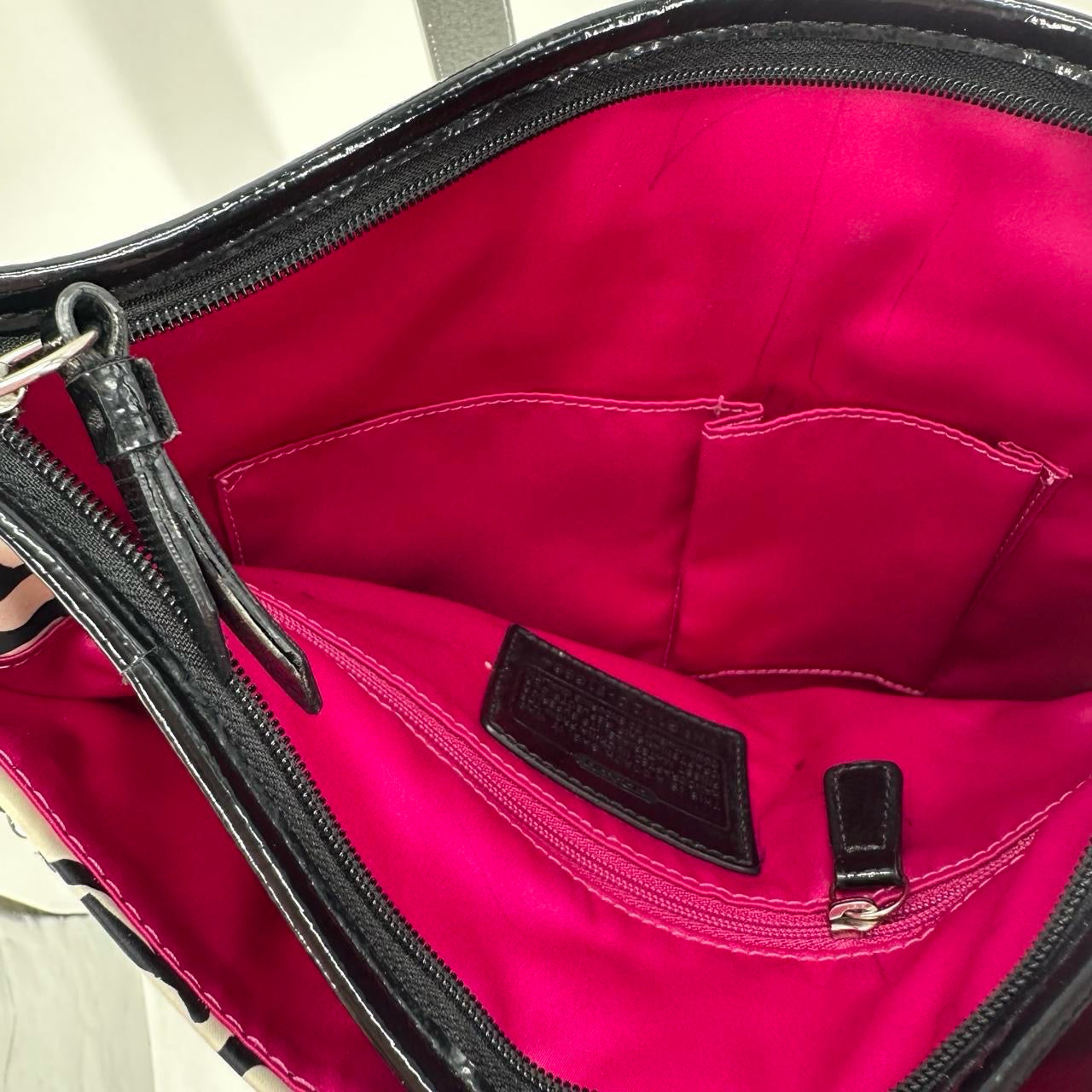 BLACK/WHITE COACH Shoulder Bag