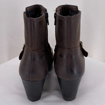 BROWN W Shoe Size 9 CLARKS Boots