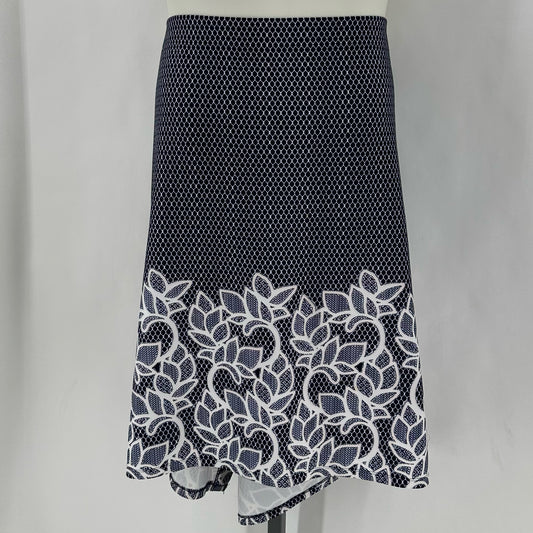 Size 26/28 AVENUE FLOWERS Skirt