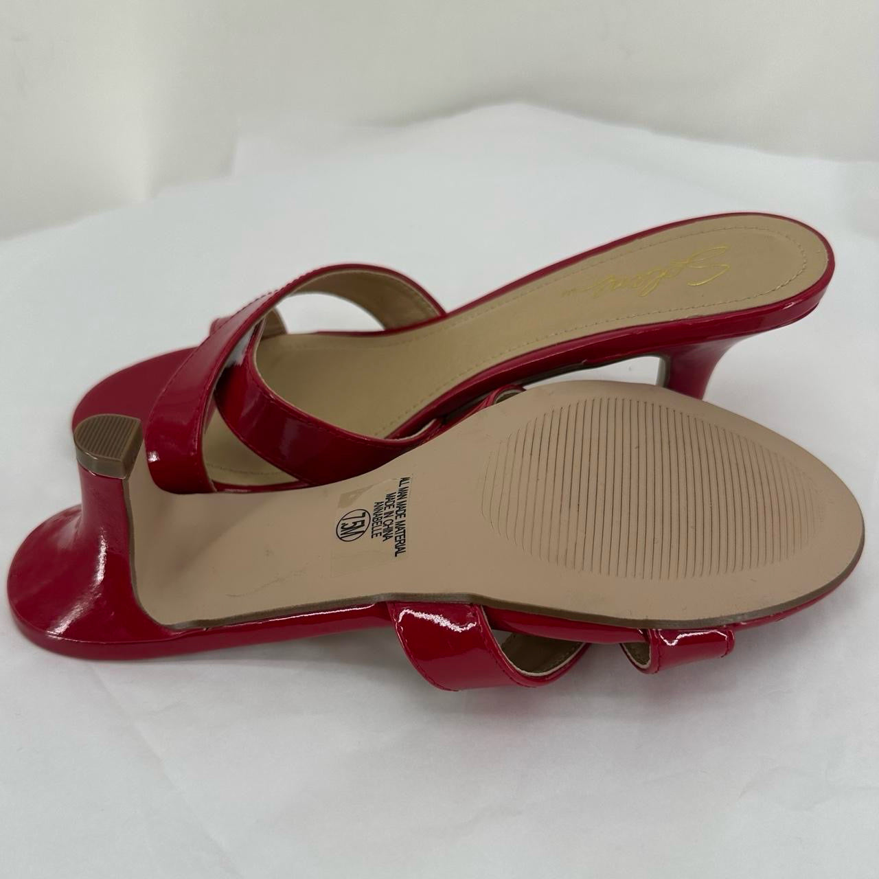 Red W Shoe Size 7.5 Solanz Heels