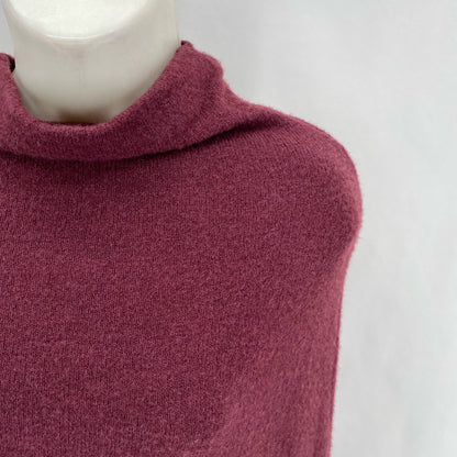 MOYURU Size M Sweater