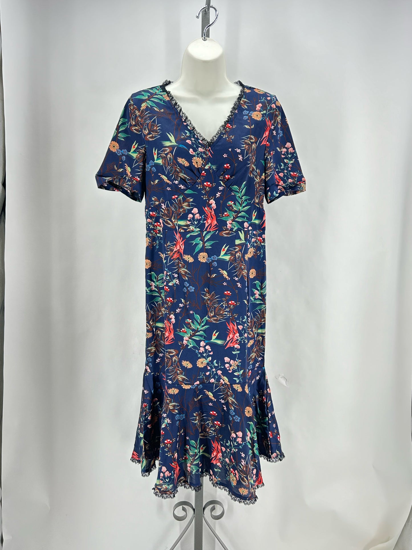 Size M FLOWERS Dress