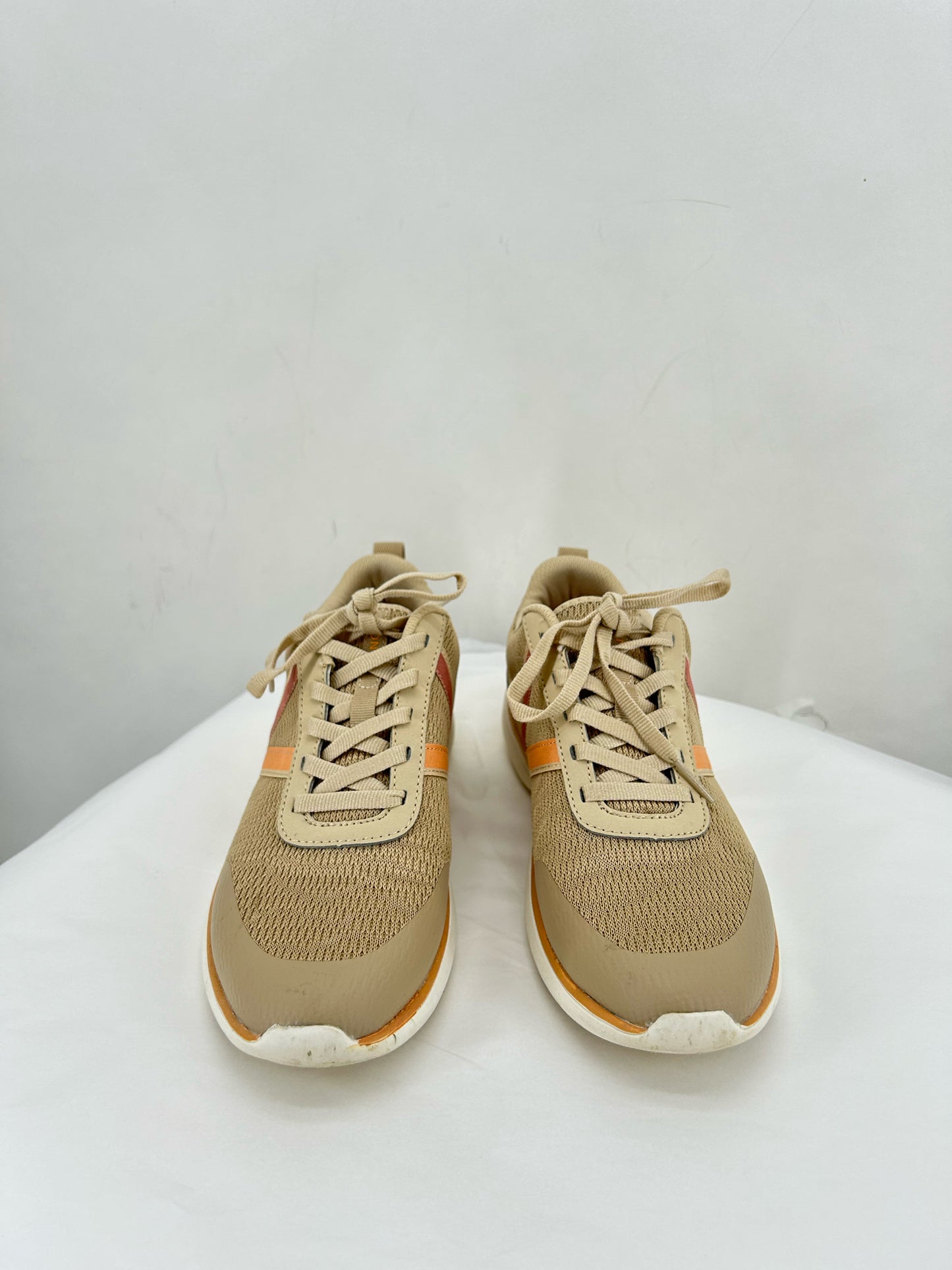 Tan W Shoe Size 7.5 VIONIC Sneakers