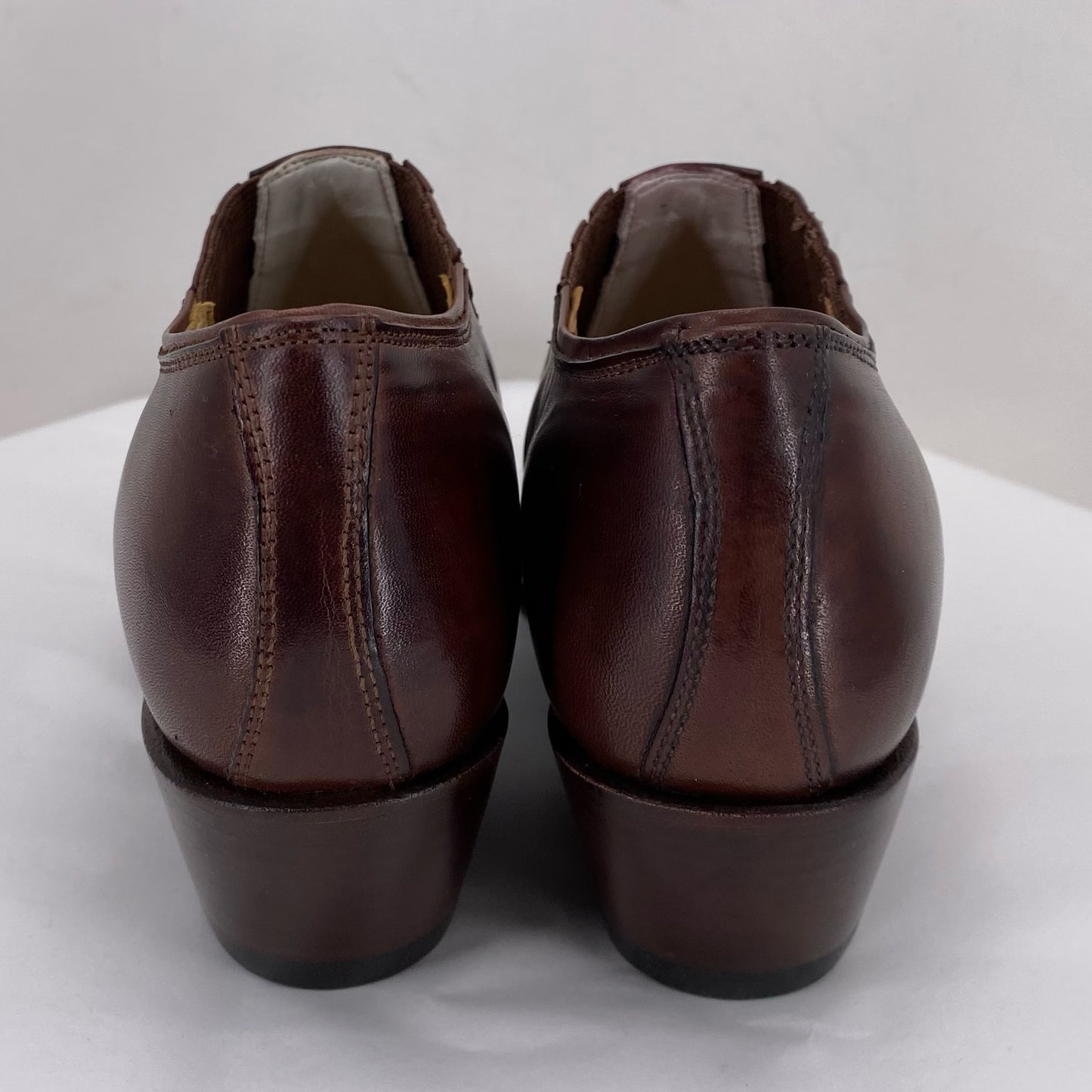 REDDISH BROWN W Shoe Size 6.5 CHARLIE HORSE shooties/booties