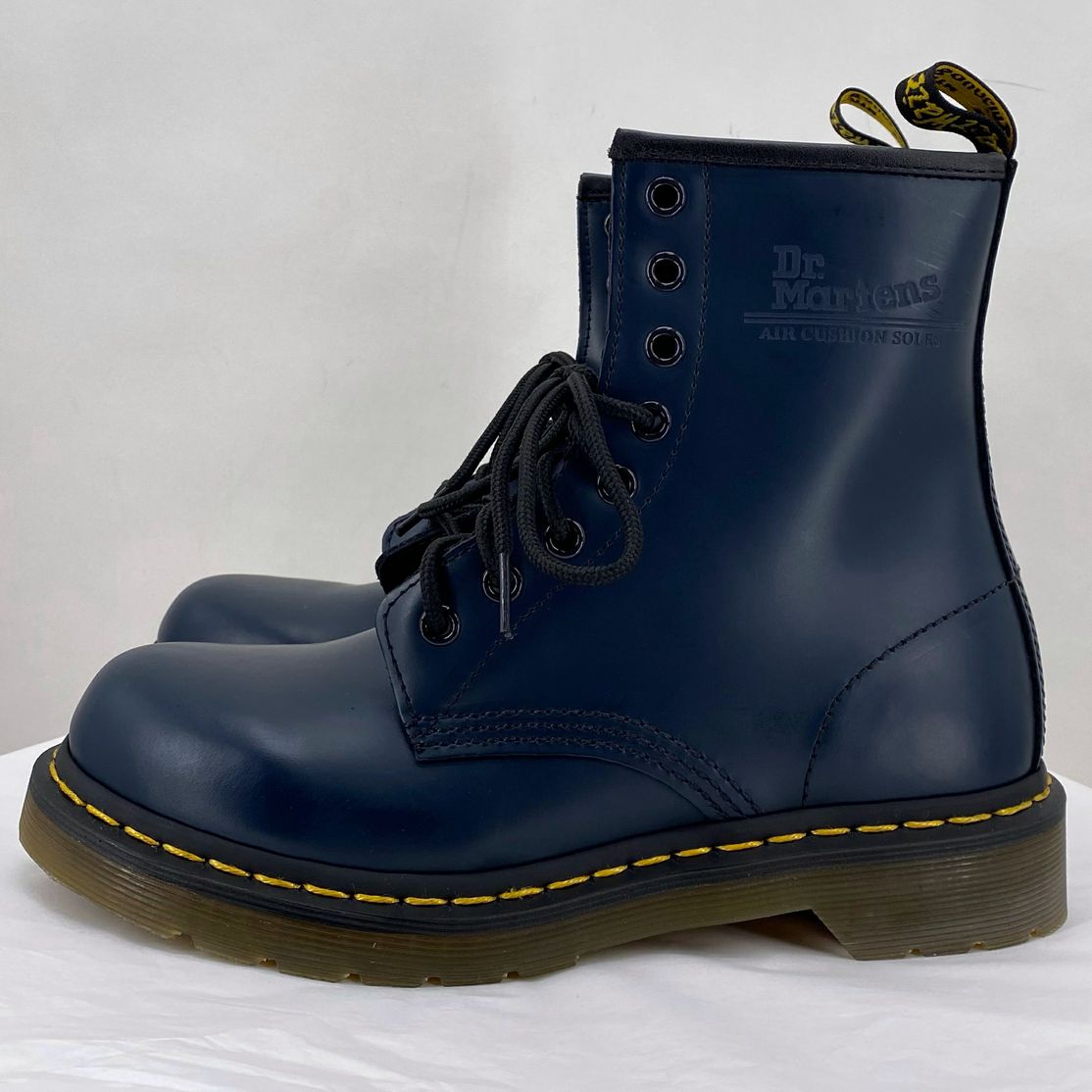 Navy W Shoe Size 7 DR. MARTENS Boots