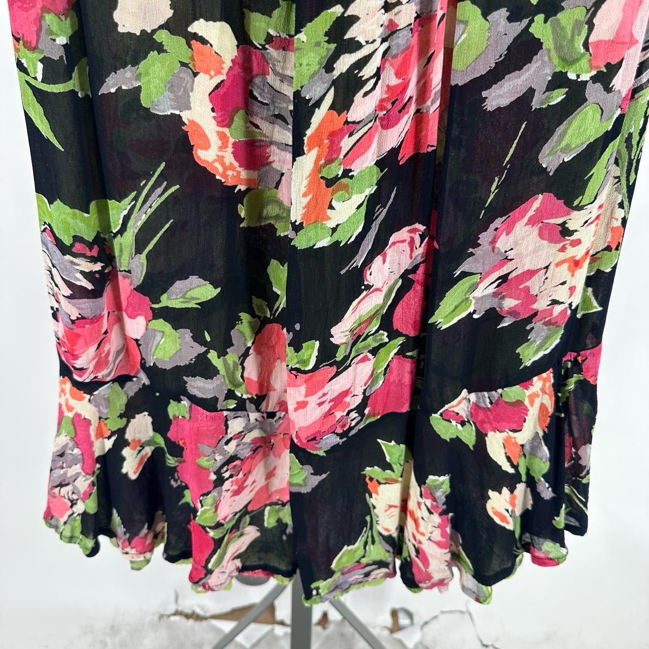 Size S SARAH ARIZONA Floral Rayon Skirt