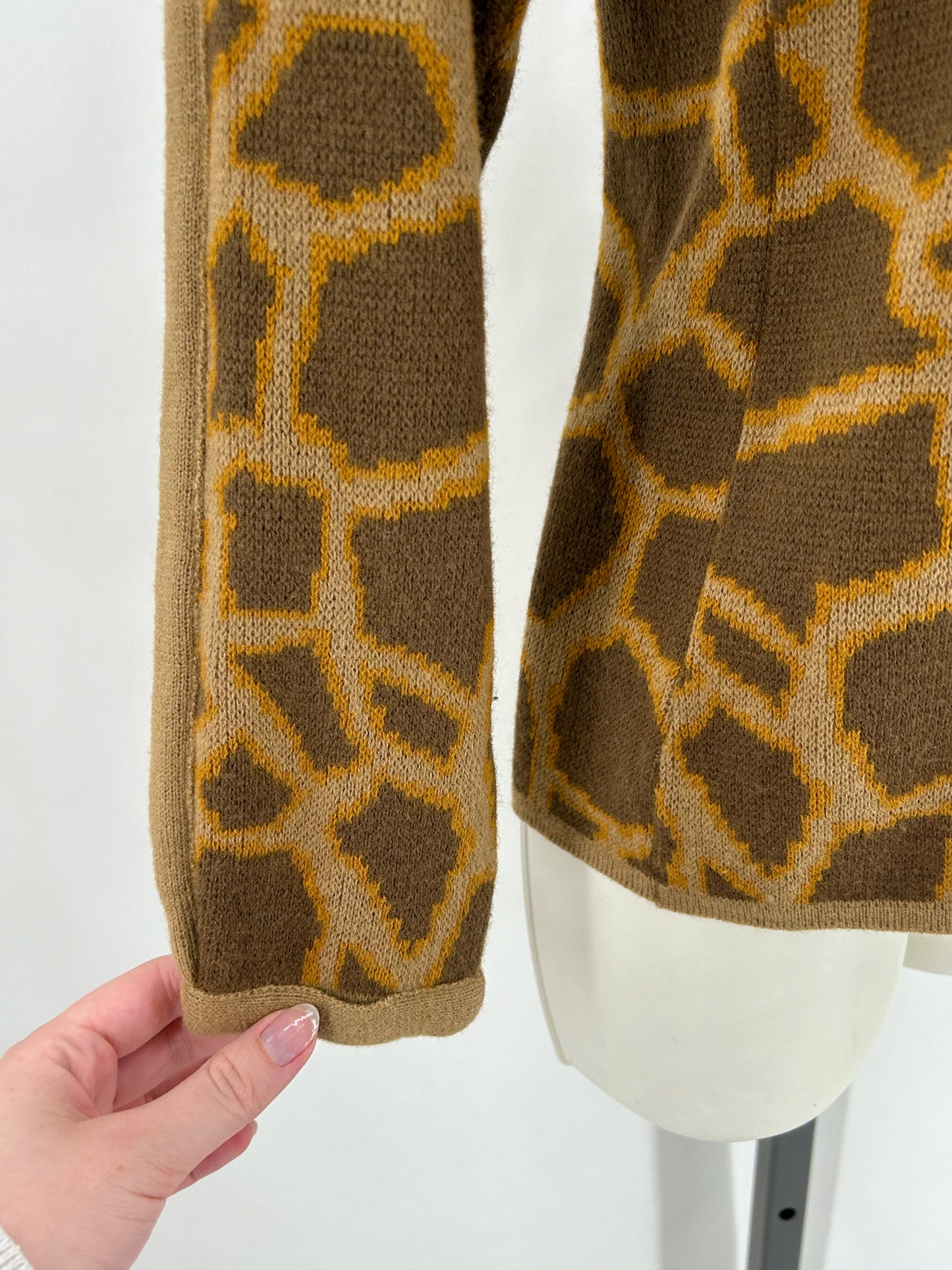 Size S NINA GUY GIRAFFE Sweater