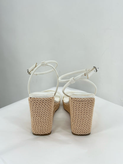 White W Shoe Size 8 MARC FISHER Wedge