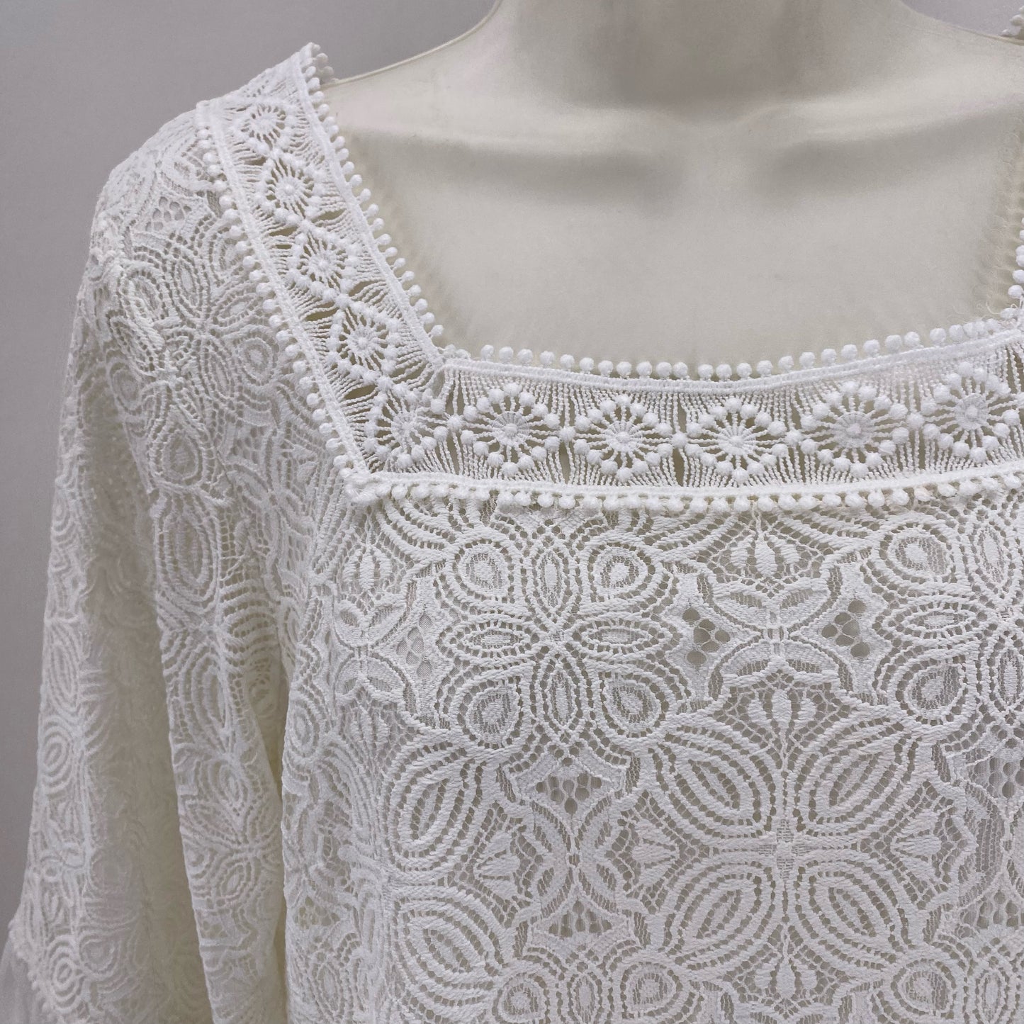 Size S WHITE HOUSE BLACK Lace Shirt